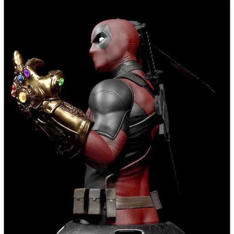 Deadpool with Infinity Gauntlet Glove